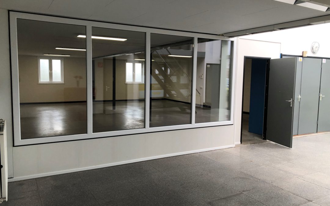 Celsiusstraat 8 Kantoor/Showroom te huur.